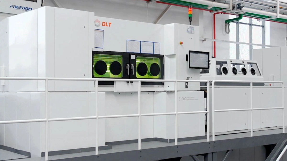 BLT 3D printers — BLT-S1500 фото в цехе